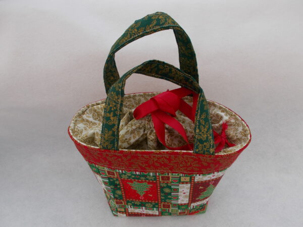 FESTIVE LUNCHBOX BAG IN 3 SIZES - PDF