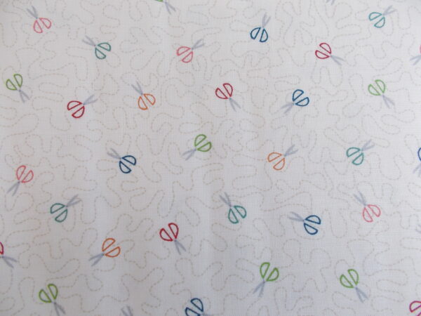 SEWING ROOM FABRIC - SCISSORS CREAM- X 1/2 METRE