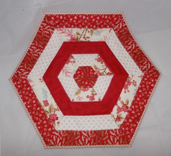 HEXAGON TABLE TOPPER PDF