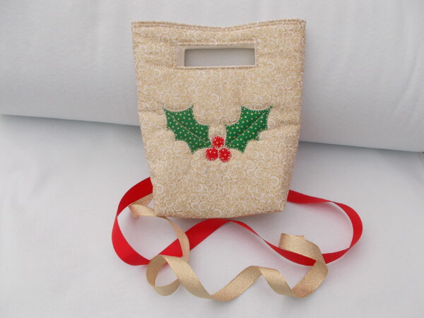 FESTIVE CARRY-IT GIFT BAG PDF