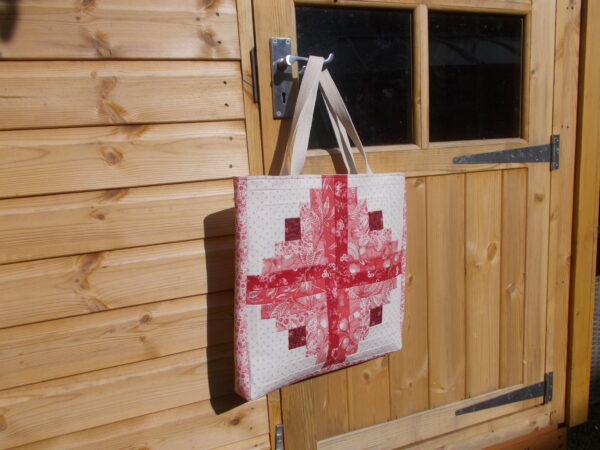 LOG CABIN PICNIC BAG KIT - RED