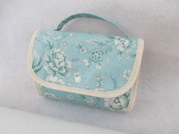 SEW ALONG ONLINE WITH SEW TOTALLY TRISHA - THE ZIPPED CARRY-ALL -WORKSHOP ONLY