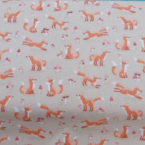COUNTRY QUILT FABRIC - FOXES X 0.5m