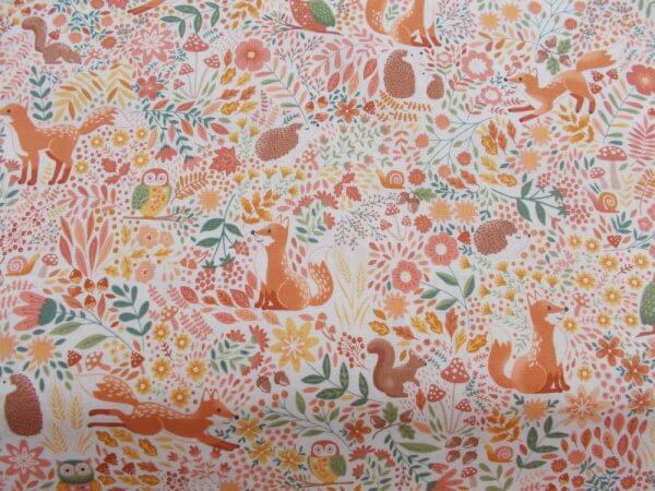 COUNTRY QUILT FABRIC - FOX/ SQUIRREL/ HEDGEHOG X 0.5m