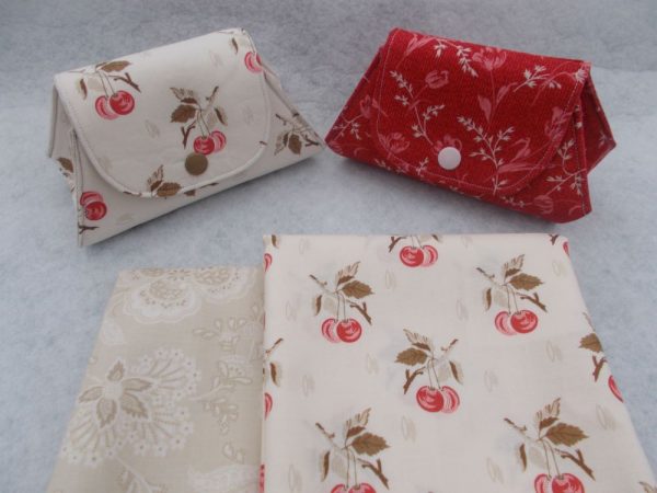 LIPSTICK POUCH KIT - CREAM