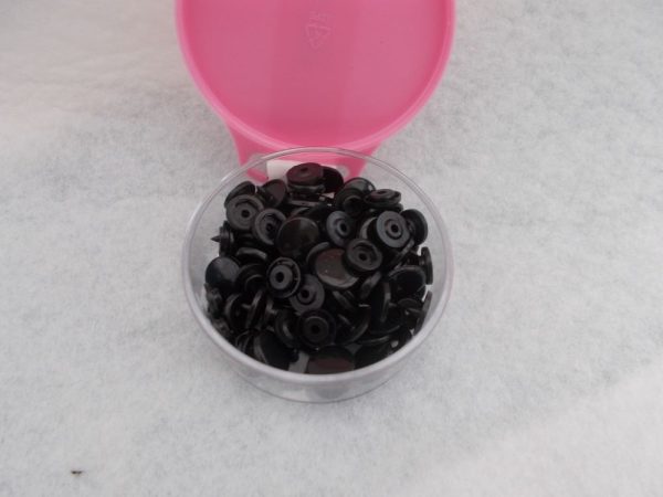 HEMLINE PLASTIC SNAPS X 25 SETS - BLACK