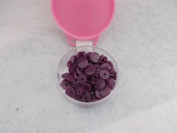 HEMLINE PLASTIC SNAPS X 25 SETS - PURPLE