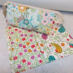 TRIANGULAR ZIPPED POUCH KIT - IVORY